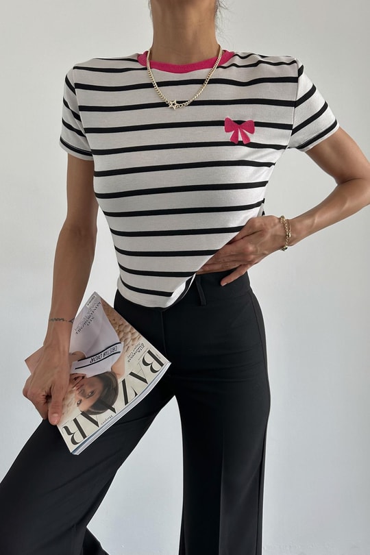 Fiyonk Nakışlı Tshirt Krem