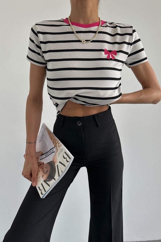 Fiyonk Nakışlı Tshirt Krem