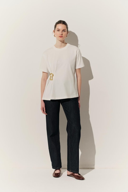Gold Aksesuar Detaylı Tshirt Beyaz