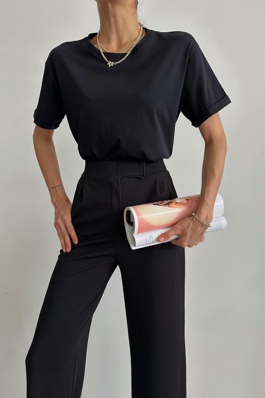 Kol Katlamalı Basic Tshirt Siyah