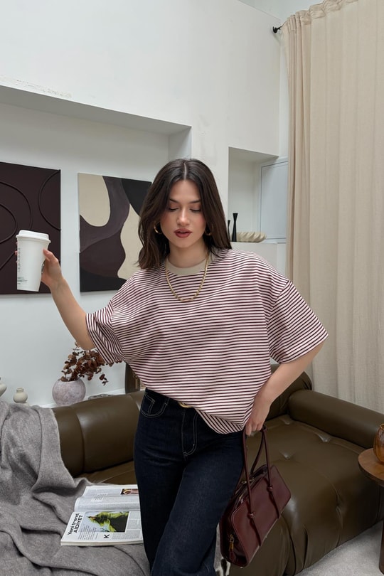 Kontrast Yaka Çizgili Tshirt Bordo