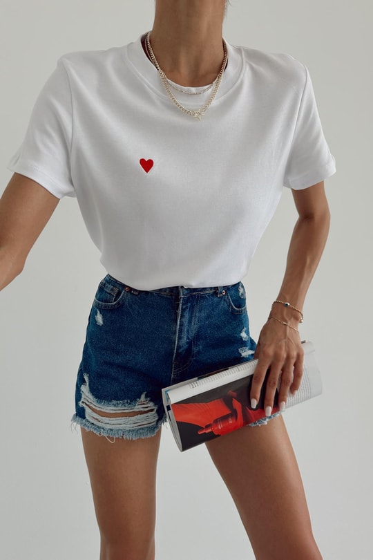 Mini Kalp Nakışlı Tshirt Beyaz