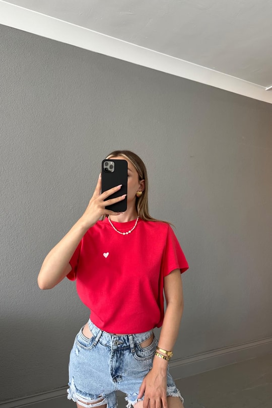 Mini Kalp Nakışlı Tshirt Kırmızı