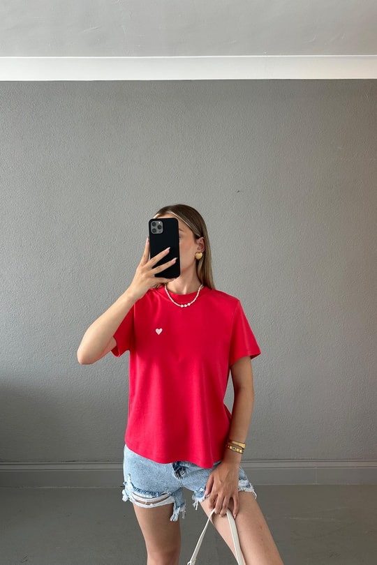 Mini Kalp Nakışlı Tshirt Kırmızı