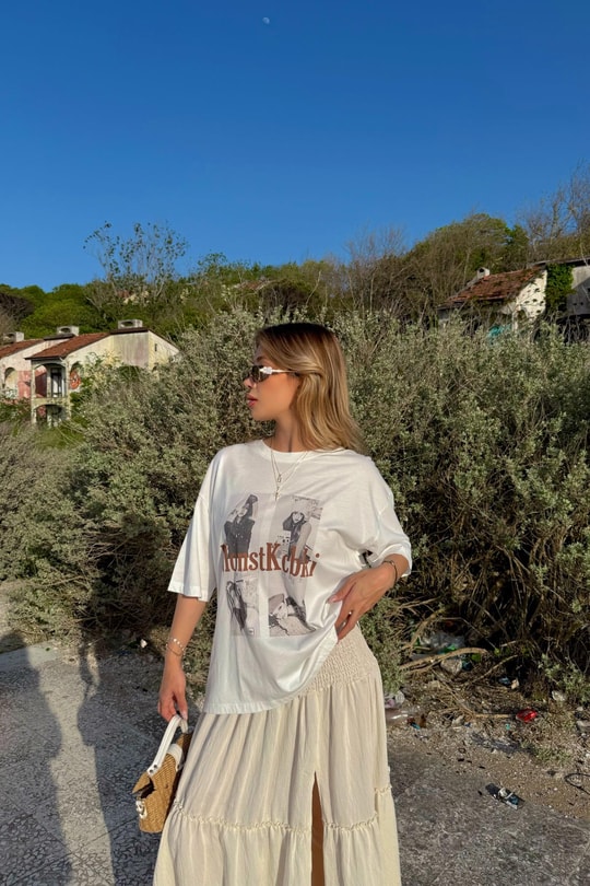 MonstKcbki Baskılı T-Shirt Ekru