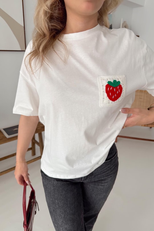 Süs Cep Çilek Tshirt Beyaz