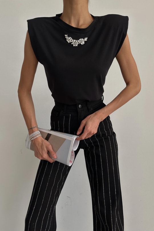 Taş İşleme Vatkalı Tshirt Siyah