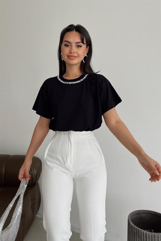 Taş Yaka Basic Tshirt Siyah