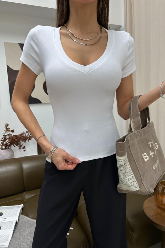 V Yaka Kısa Kol Tshirt Beyaz