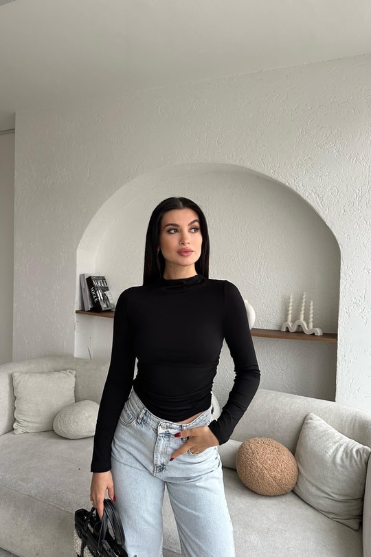 Yan Büzgülü Trend Dik Yaka Bluz Siyah