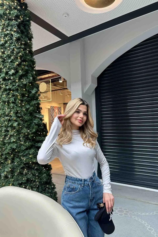 Yan Büzgülü Trend Dik Yaka Bluz Taş