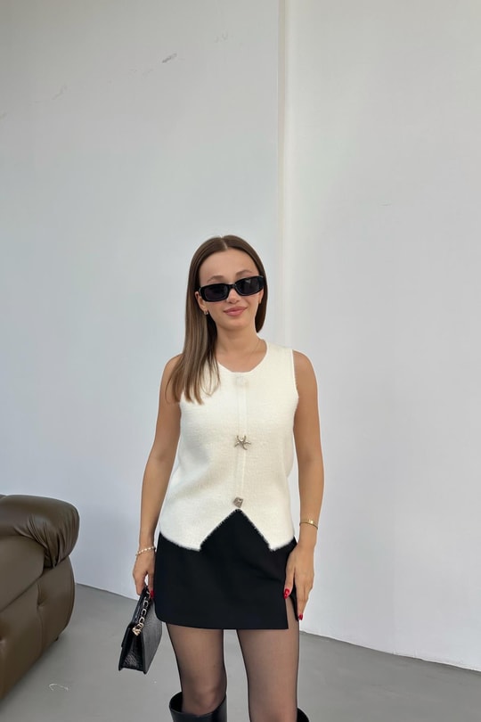 Aksesuar Düğmeli Triko Yelek Ekru
