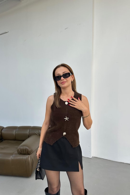 Aksesuar Düğmeli Triko Yelek Kahve