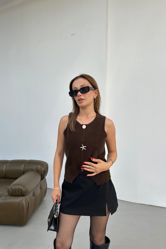 Aksesuar Düğmeli Triko Yelek Kahve