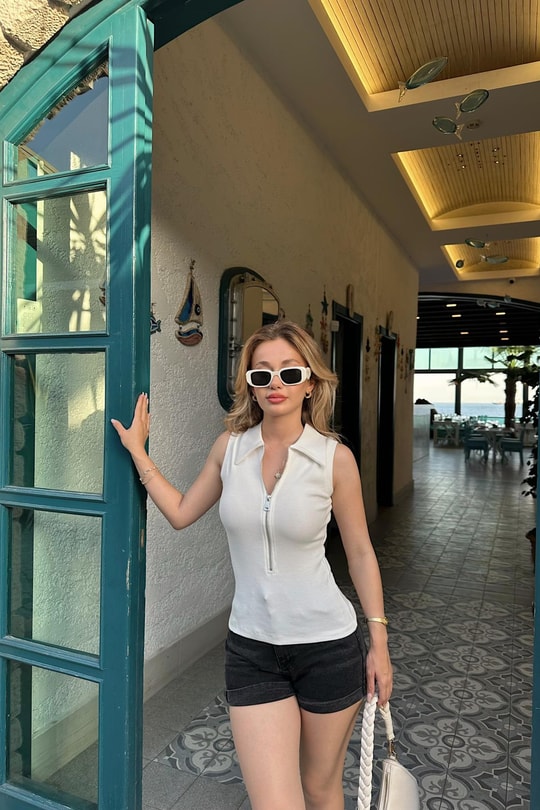 Fermuarlı Polo Yaka Body Ekru