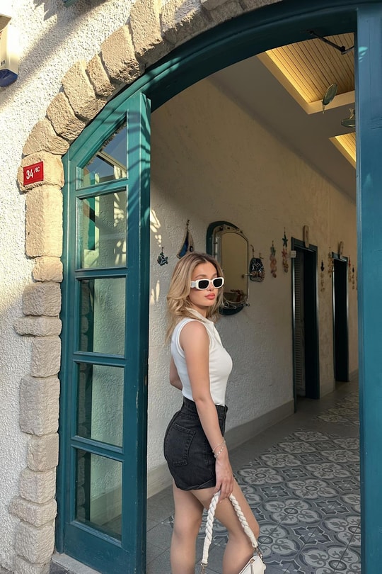 Fermuarlı Polo Yaka Body Ekru