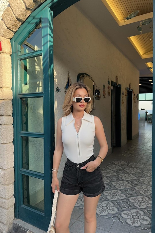 Fermuarlı Polo Yaka Body Ekru