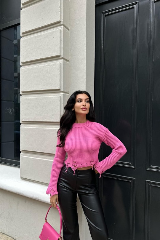 Yırtık Detaylı Triko Crop Kazak Pembe