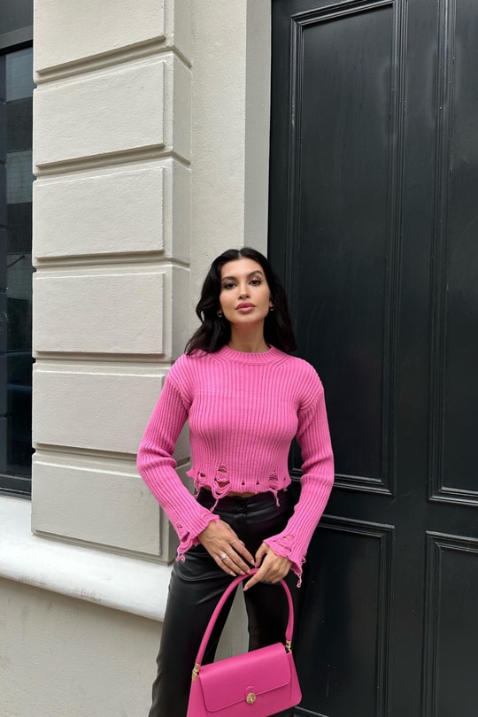 Yırtık Detaylı Triko Crop Kazak Pembe