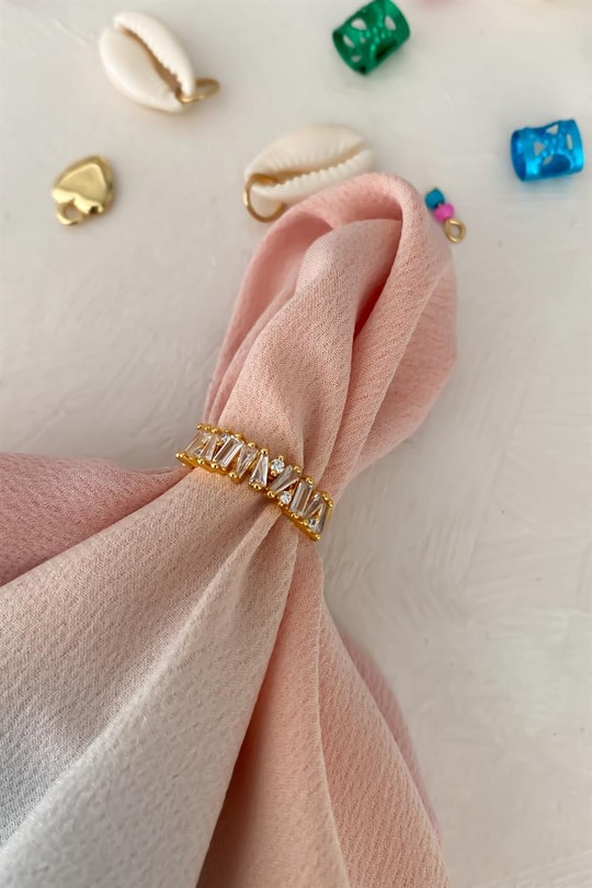 Su Yolu Taşlı Yüzük Gold