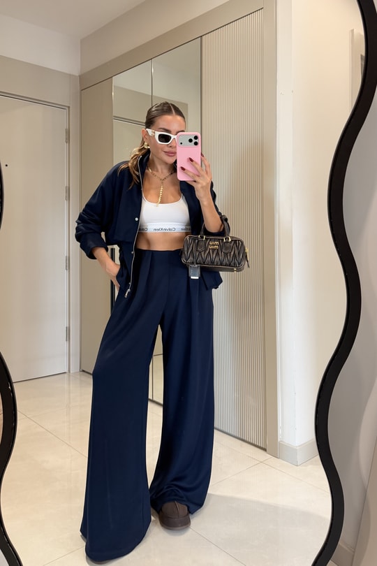 Arianna Lacivert Düğme Detaylı Geniş Paça Takım