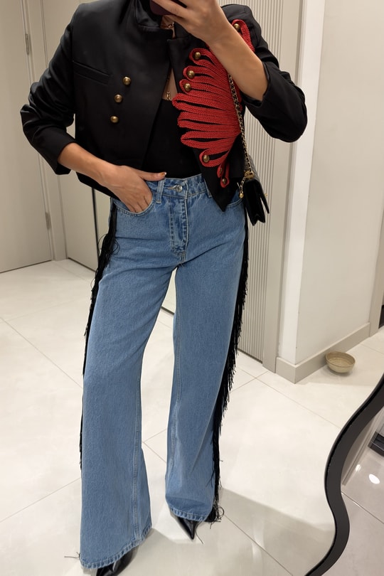 Bowen Yanları Siyah Püskül Detaylı Geniş Paça Jean