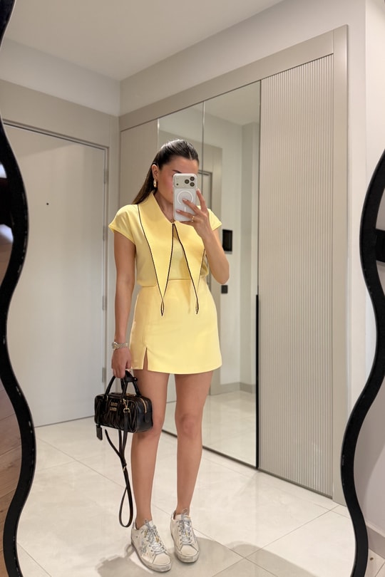 Janelle Sarı Yırtmaç Detay Şort Etek