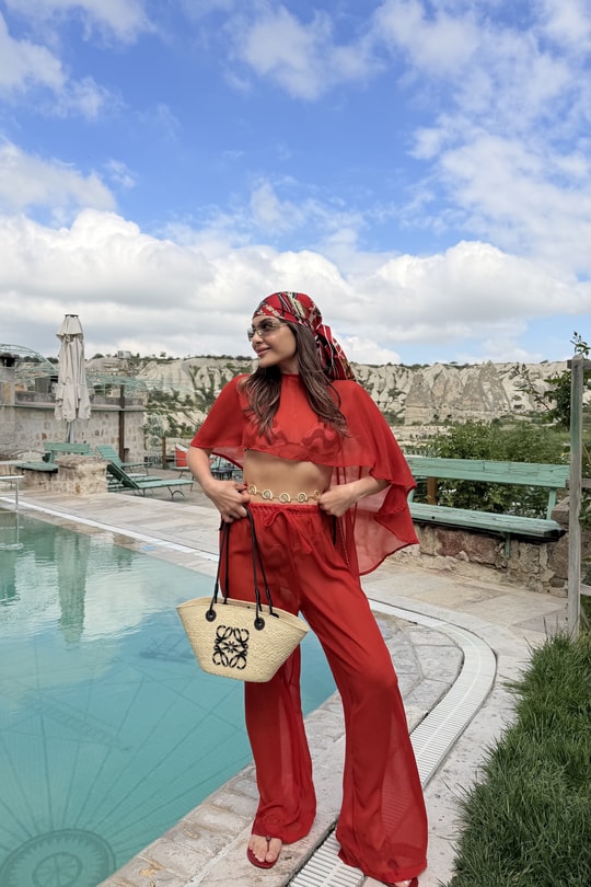 Jennifer Kırmızı Pelerinli Şifon Takım