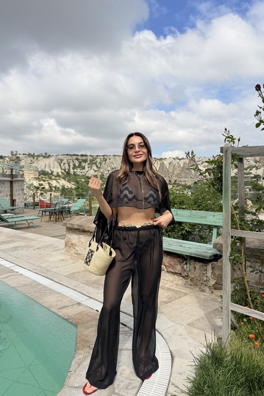 Jennifer Siyah Pelerinli Şifon Takım