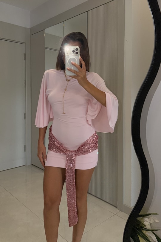 Sequin Pembe Payet Kuşaklı Sırt Dekolteli Elbise