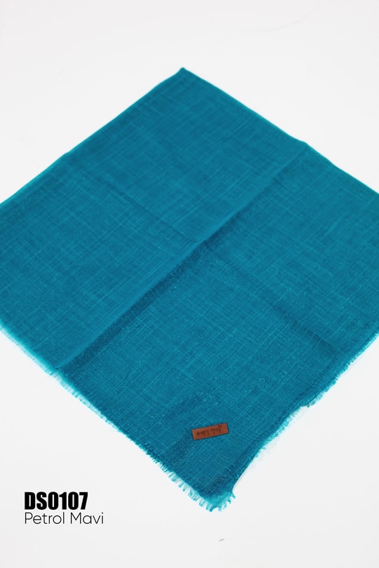 Soft İpek Düz Renk Simli Flamlı Eşarp DS0107-6435DS0107-6435