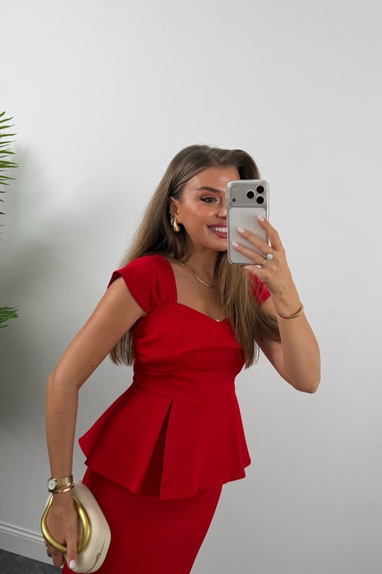 Amore Premium Seri Etek Bluz Takım Kırmızı