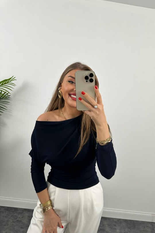 Kayık Yaka Drapeli Likralı Tasarım Bluz Lacivert