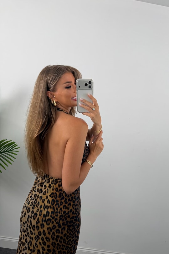 Likralı Degaje Yaka Leopar Tül Elbise 