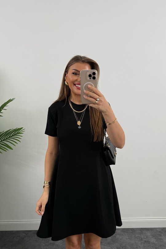 Likralı Krep Kumaş Kısa Kol Basic Salaş Elbise