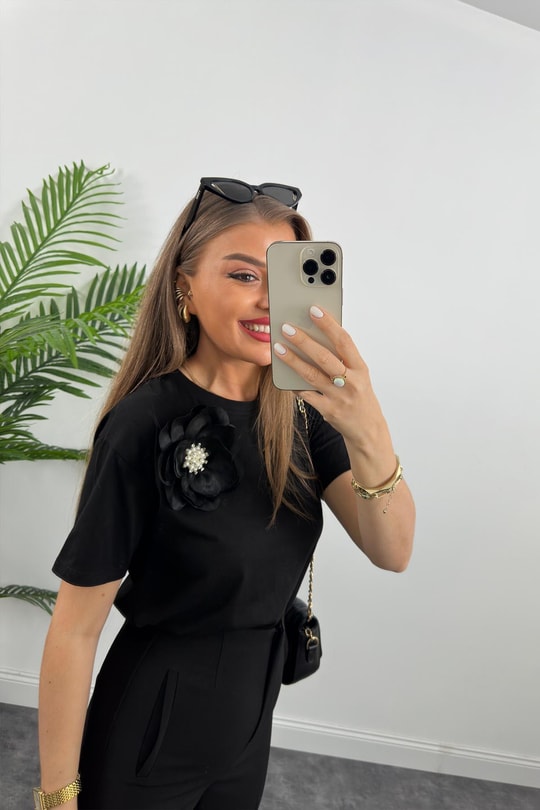 Lüx Kalite Çiçek Broşlu Tam Pamuklu Tasarım Tshirt Siyah 