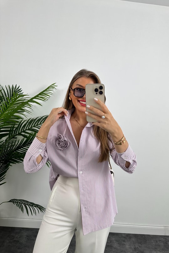 Marka Model Çiçek Broşlu Çizgili Marin Gömlek Pembe