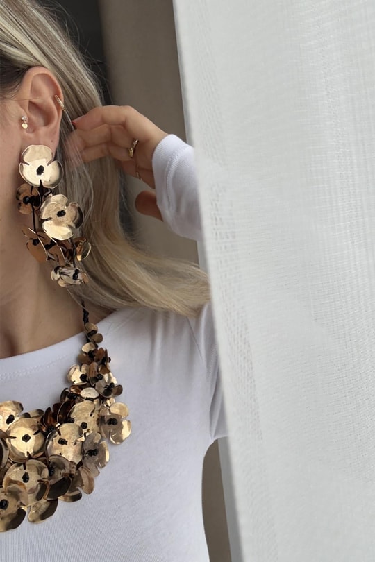 Marka Model Çiçek Küpe
