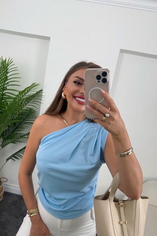 Marka Model Likralı Drapeli Tek Omuz Tasarım Bluz Pastel Mavi