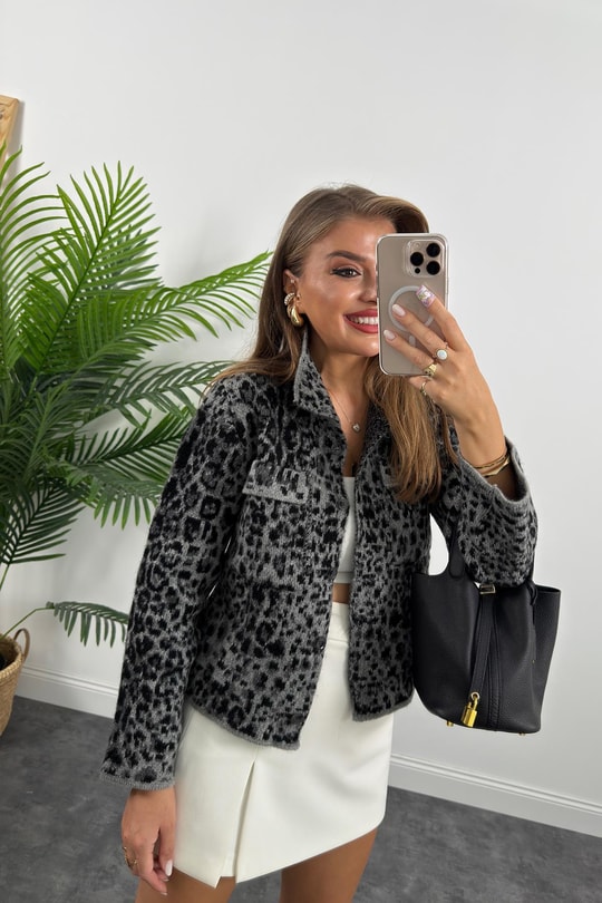 Marka Model Lüx Kalite Polo Yaka Leopar Hırka Siyah Gri