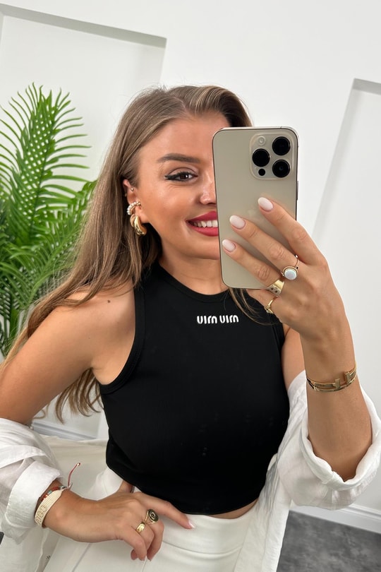 Marka Model Miu Nakışlı Halter Yaka Uzun Atlet Siyah 