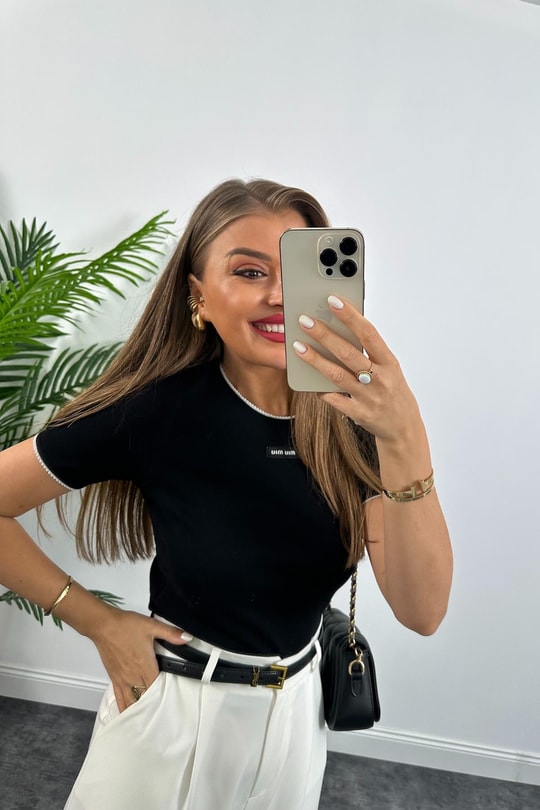 Marka Model Tam Pamuklu Yakası Kolları Oyalı Lüx Basic Bluz Siyah