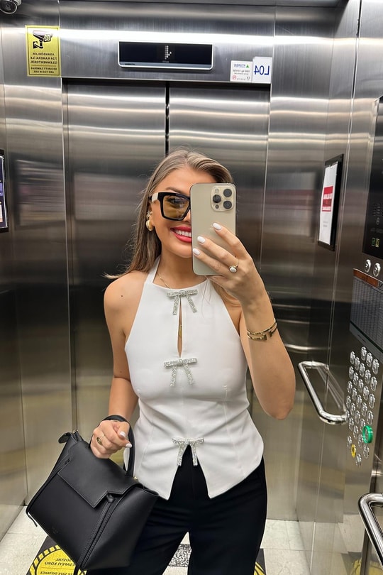 Marka Model Tasarım Fiyonklu Bluz Beyaz