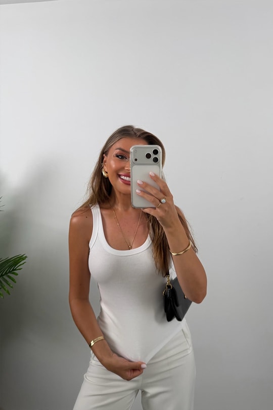 Orjinal Marka Tam Pamuklu U Yaka Basic Atlet Beyaz