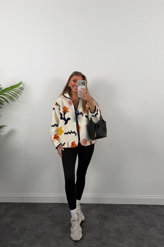 Oysh Model Polar Ceket Krem Renkli Çiçekli