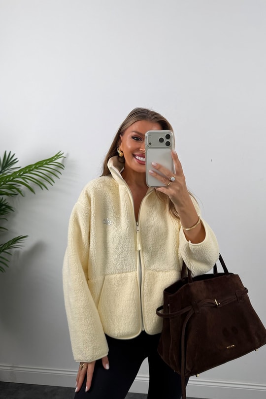 Oysh Model Polar Ceket Ola Krem