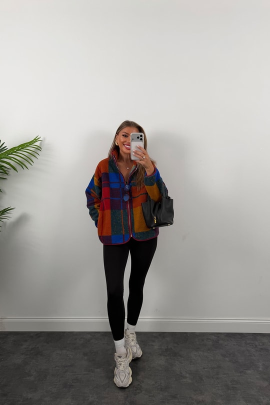 Oysh Model Polar Ceket Renkli Ekoseli