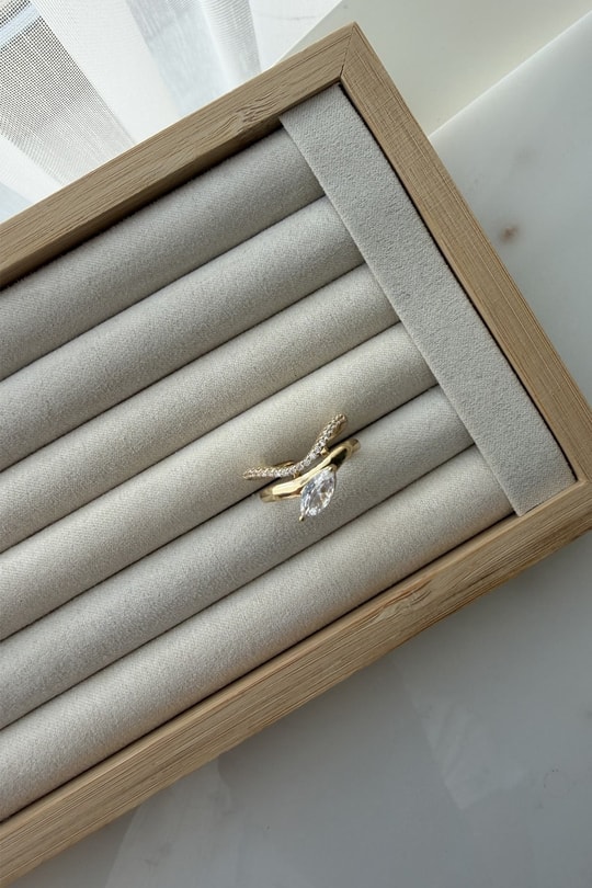 Özel Seri Çift Sıra Taşlı Badem Taş Detaylı Yüzük