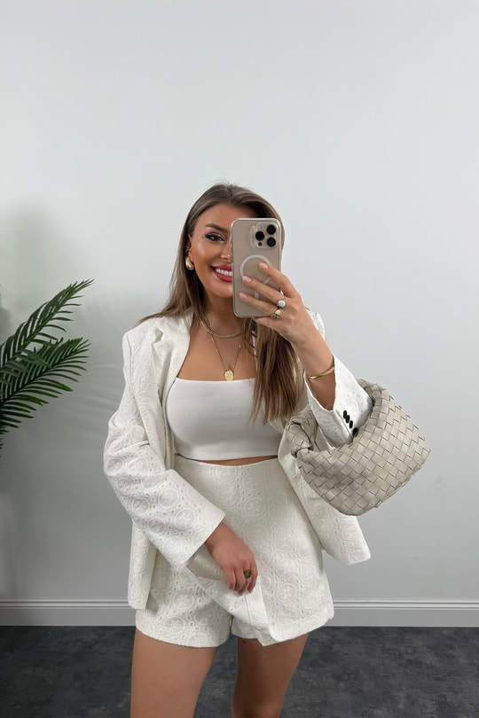 Perry Premium Fisto Nakışlı Şort Etek Blazer Ceket Takım Beyaz