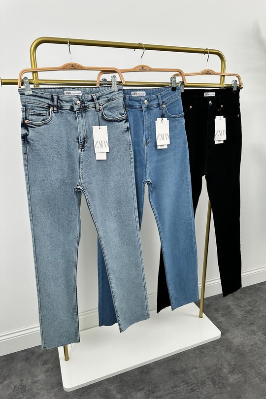 Premium Kalite Likralı Seri Paça Kesik Boyfit Jean Siyah